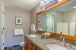 Two full bathrooms - Capitol Peak Lodge 2 Bedroom - Gondola Resorts 